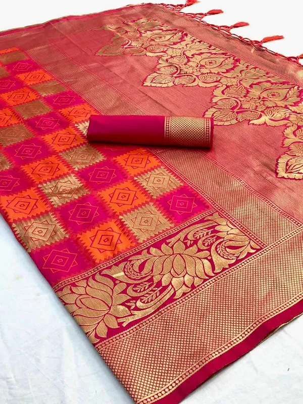 Pink_Silk_Saree_With_Unstitched_Blouse_For_Women