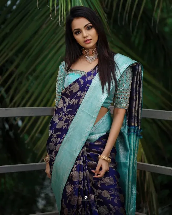 Deep_Purpule_Soft_Silk_Saree_With_Unstitched_Blouse_For_Women