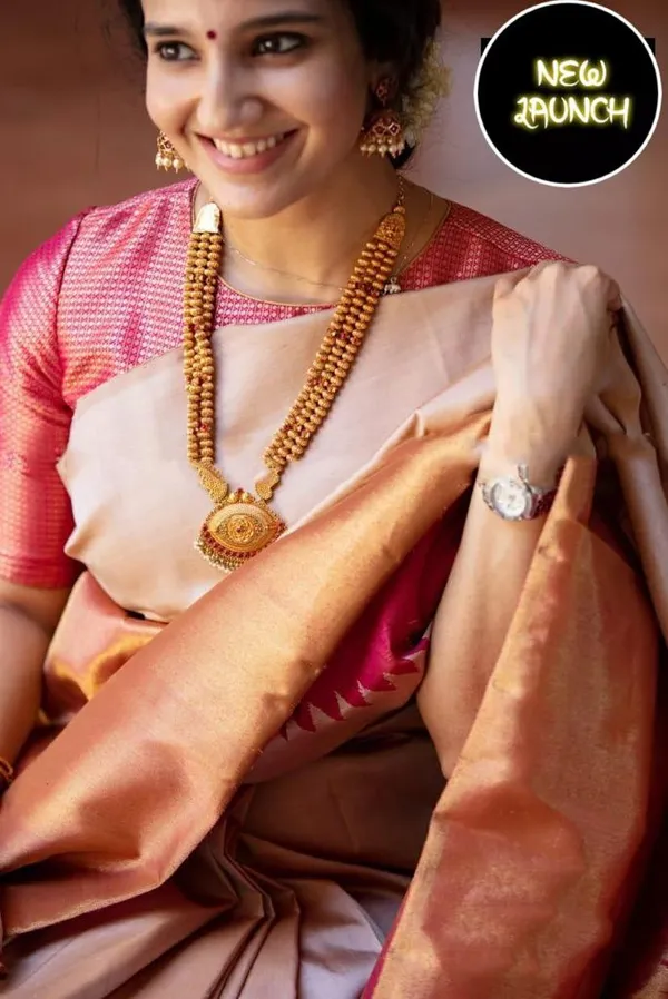 Peach_Pink_Soft_Silk_Saree_With_Unstitched_Blouse_For_Women