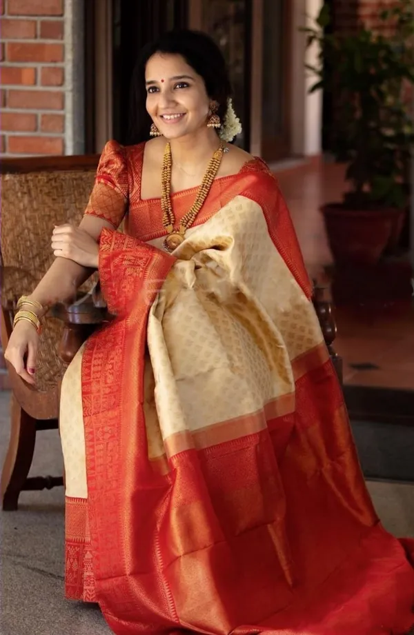 Cream_Red_Soft_Silk_Saree_With_Unstitched_Blouse_For_Women