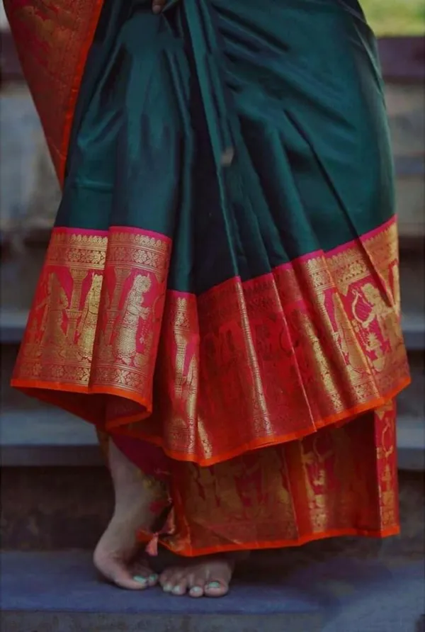 Green_Pink_Soft_Silk_Saree_With_Unstitched_Blouse_For_Women