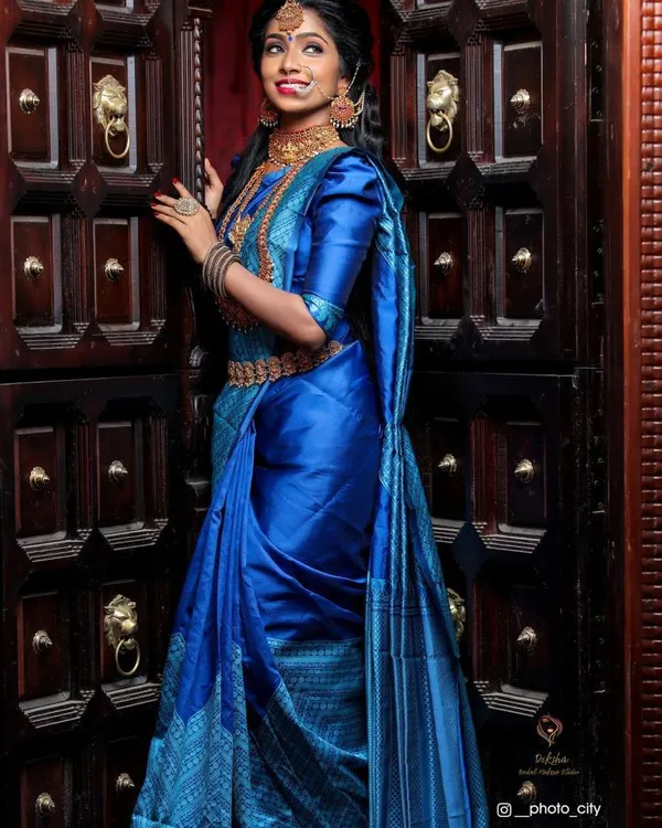 Blue_Soft_Silk_Saree_With_Unstitched_Blouse_For_Women