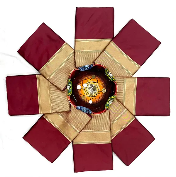 Maroon_Soft_Silk_Saree_With_Unstitched_Blouse_For_Women