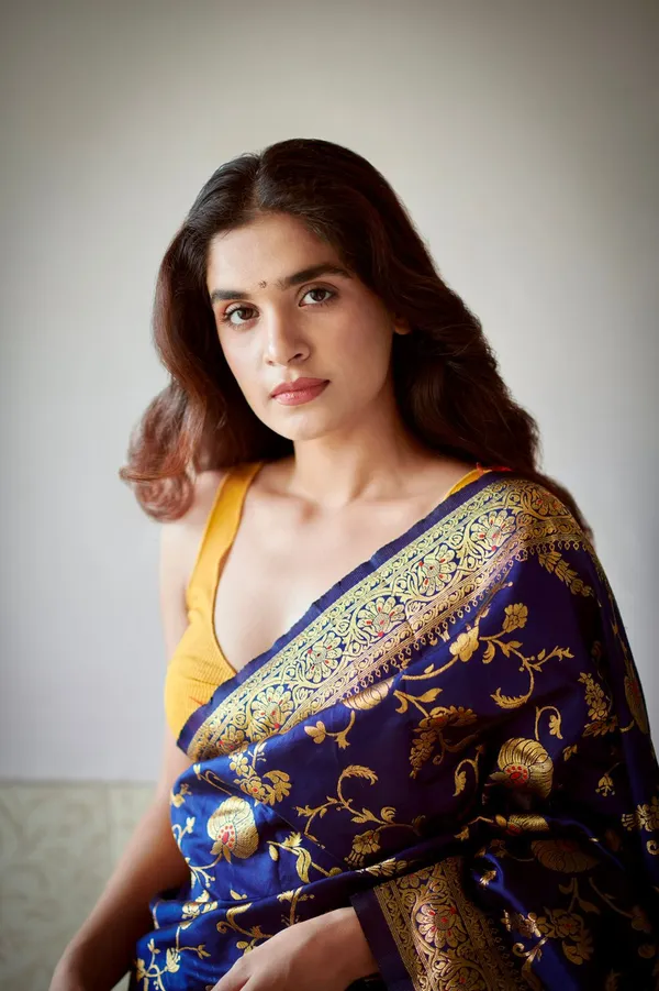 Blue_Soft_Silk_With_Gold_Zari_Saree_With_Unstitched_Blouse_For_Women