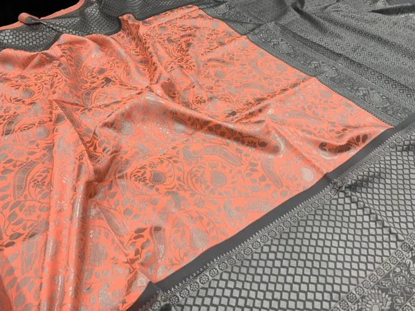 Peach_Soft_Silk_Saree_With_Unstitched_Blouse_For_Women