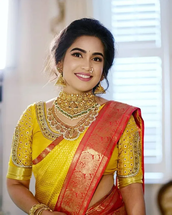 Yellow_Soft_Silk_Saree_With_Unstitched_Blouse_For_Women