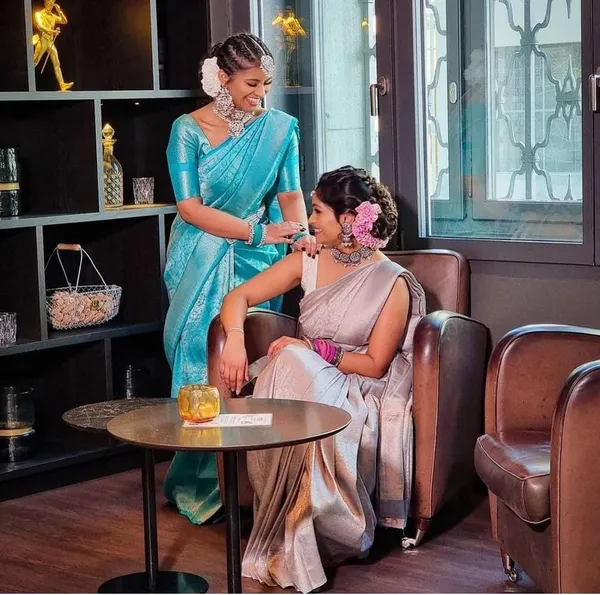 Blue_Soft_Silk_Saree_With_Unstitched_Blouse_For_Women