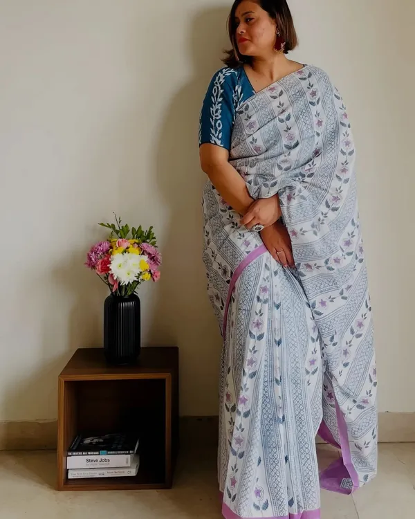 Saree_With_Unstitched_Blouse_For_Women