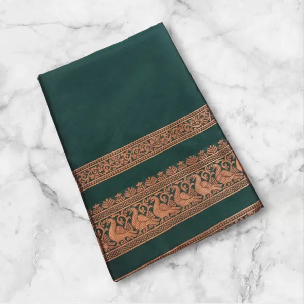 Saree_With_Unstitched_Blouse_For_Women
