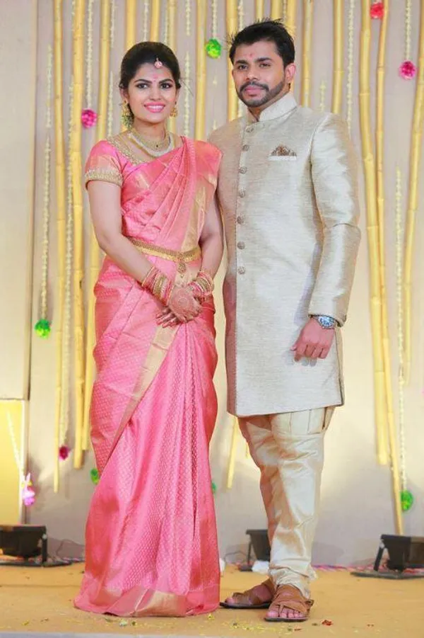 Peach_Soft_Silk_Saree_With_Unstitched_Blouse_For_Women