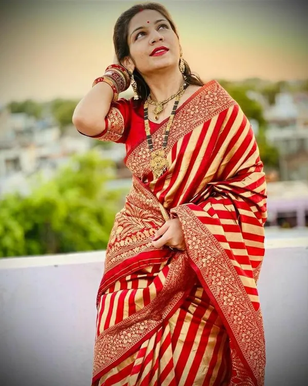 Red_Soft_Silk_Saree_With_Unstitched_Blouse_For_Women