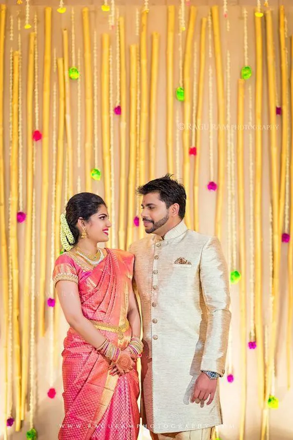 Peach_Soft_Silk_Saree_With_Unstitched_Blouse_For_Women