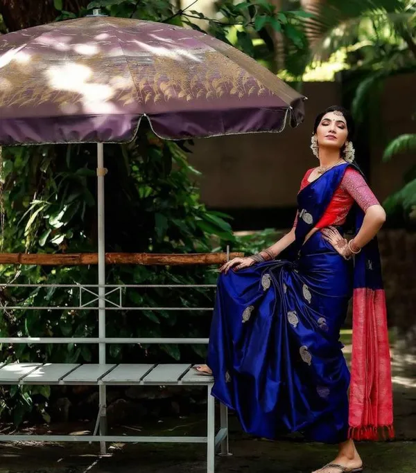 Blue_Pink_Soft_Silk_Saree_With_Unstitched_Blouse_For_Women