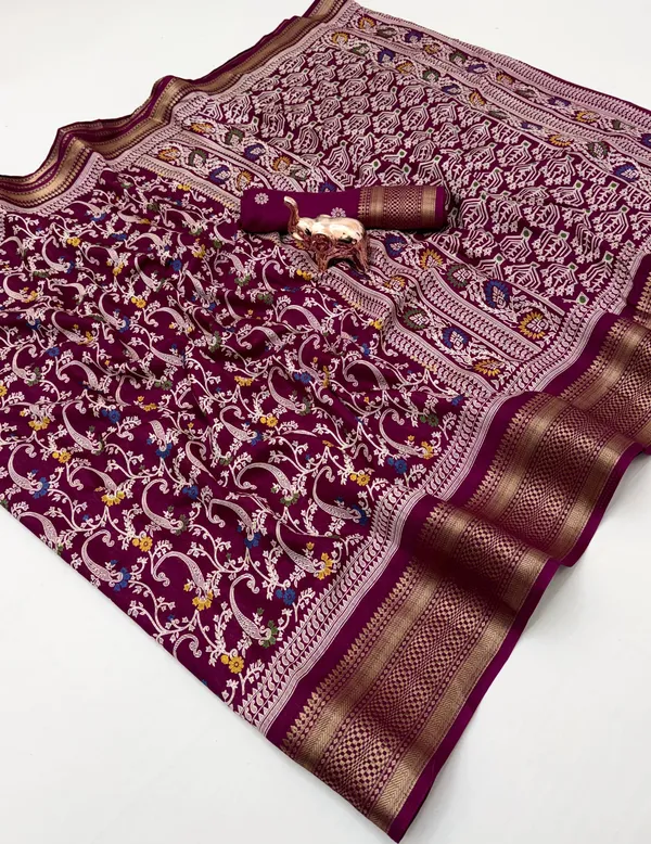 Maroon_Dolla_Silk_Printed_Saree_With_Unstitched_Blouse_For_Women