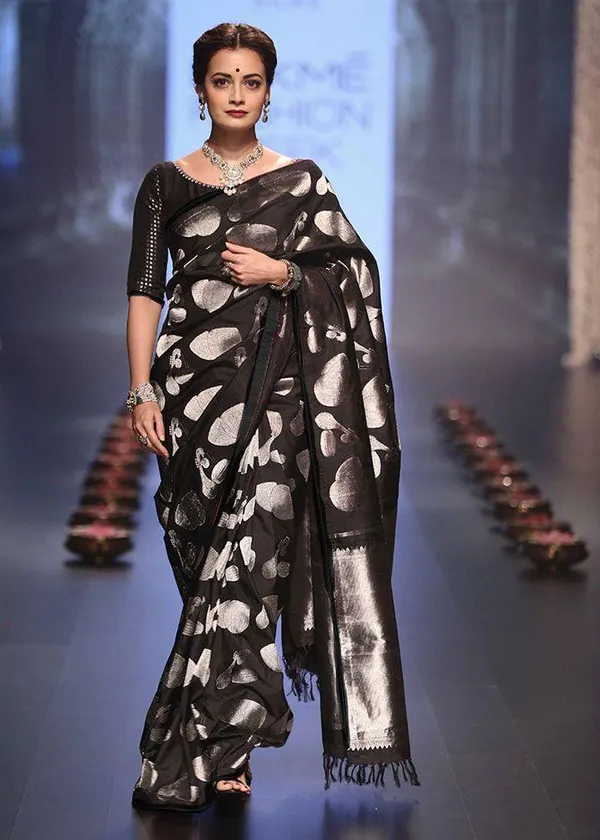 Black_Silver_Soft_Silk_Saree_With_Unstitched_Blouse_For_Women