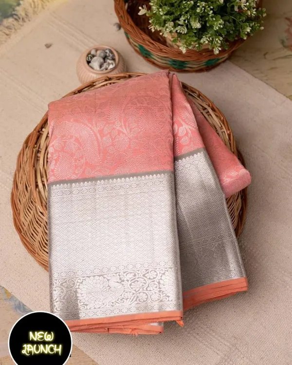 Peach_Soft_Silk_Saree_With_Unstitched_Blouse_For_Women