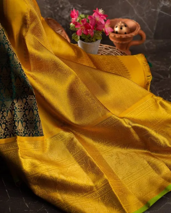 Yellow_Soft_Silk_Saree_With_Unstitched_Blouse_For_Women
