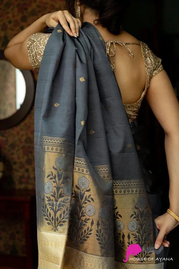 Black_Soft_Silk_Saree_With_Unstitched_Blouse_For_Women