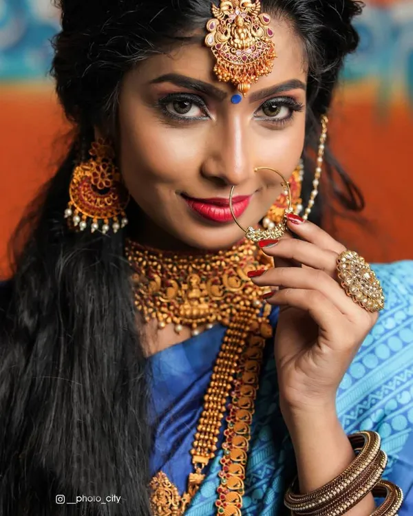 Blue_Soft_Silk_Saree_With_Unstitched_Blouse_For_Women
