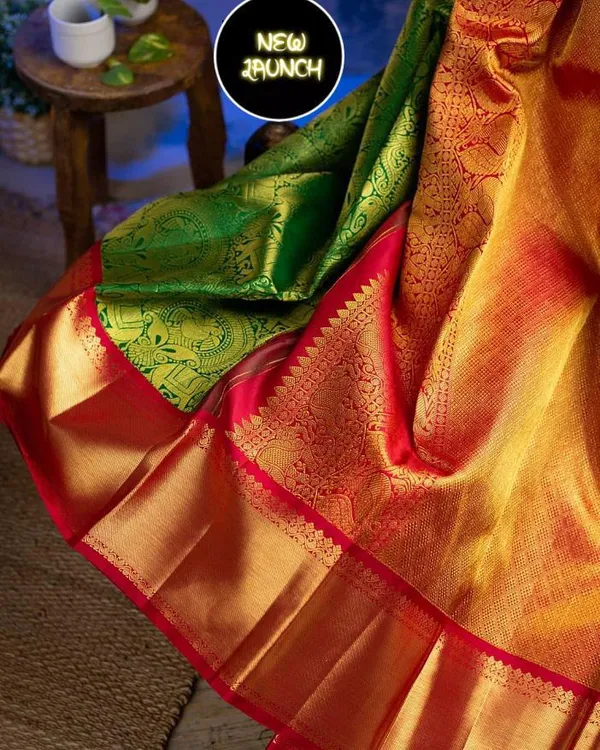 Green_Soft_Silk_Saree_With_Unstitched_Blouse_For_Women