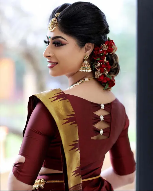 Maroon_Soft_Silk_Saree_With_Unstitched_Blouse_For_Women