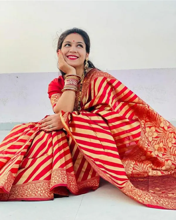 Red_Soft_Silk_Saree_With_Unstitched_Blouse_For_Women