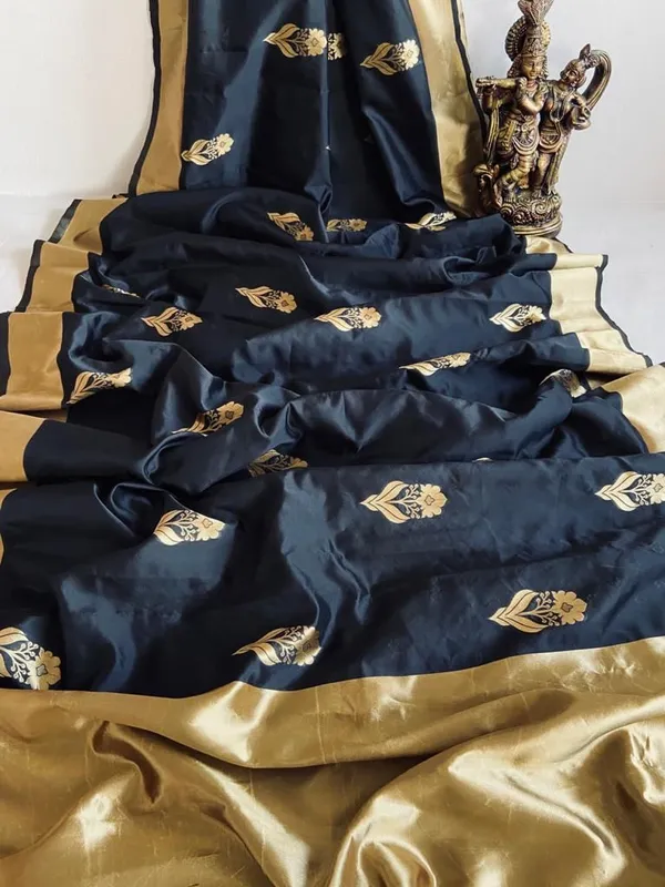Black_Soft_Silk_Saree_With_Unstitched_Blouse_For_Women