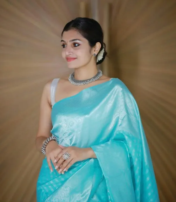 Sky_Blue_Soft_Silk_Saree_With_Unstitched_Blouse_For_Women