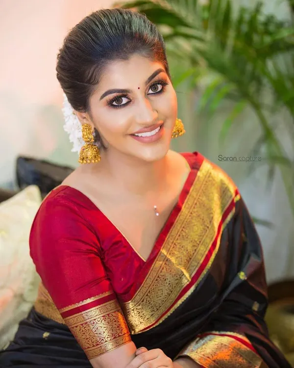 Black_Soft_Silk_Saree_With_Unstitched_Blouse_For_Women