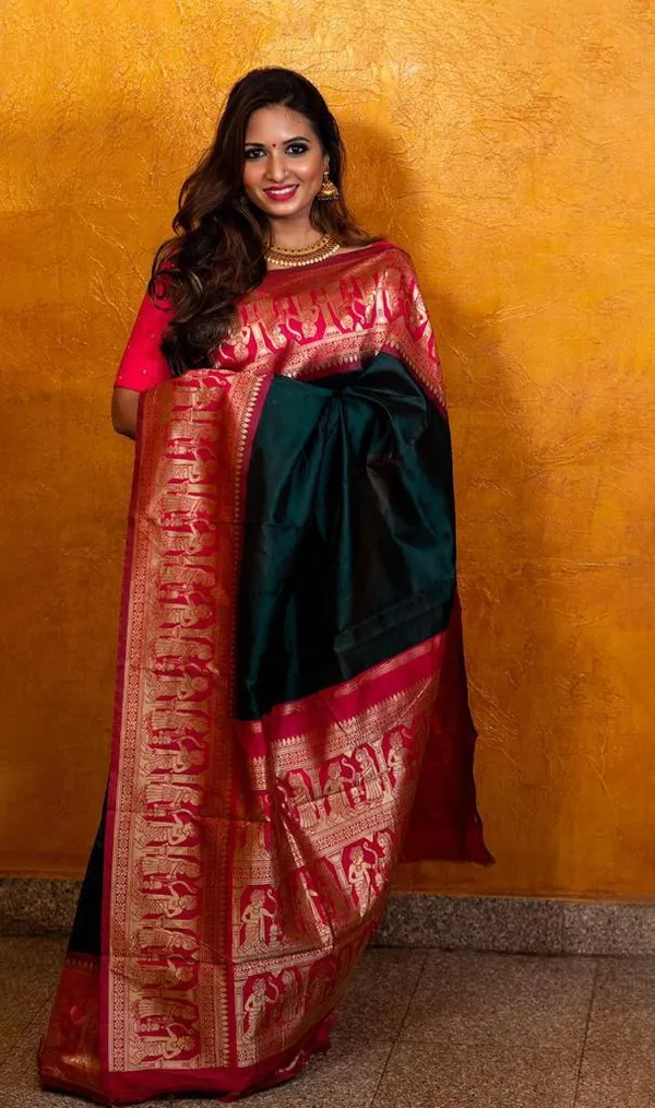 Green_Pink_Soft_Silk_Saree_With_Unstitched_Blouse_For_Women