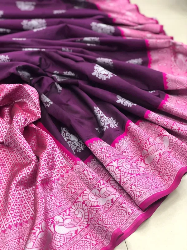 Maroon_Soft_Silk_Saree_With_Unstitched_Blouse_For_Women