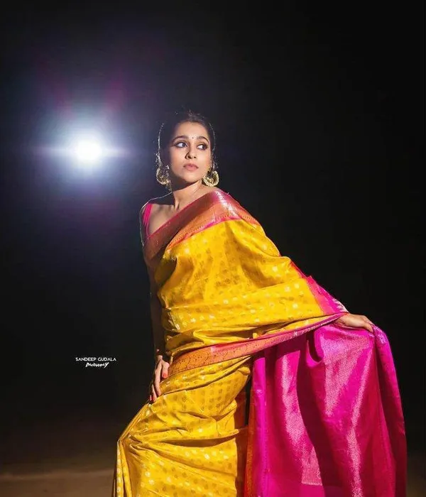 Yellow_Pink_Soft_Silk_Saree_With_Unstitched_Blouse_For_Women