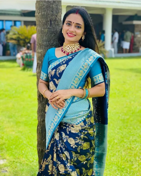 Deep_Purpule_Soft_Silk_Saree_With_Unstitched_Blouse_For_Women
