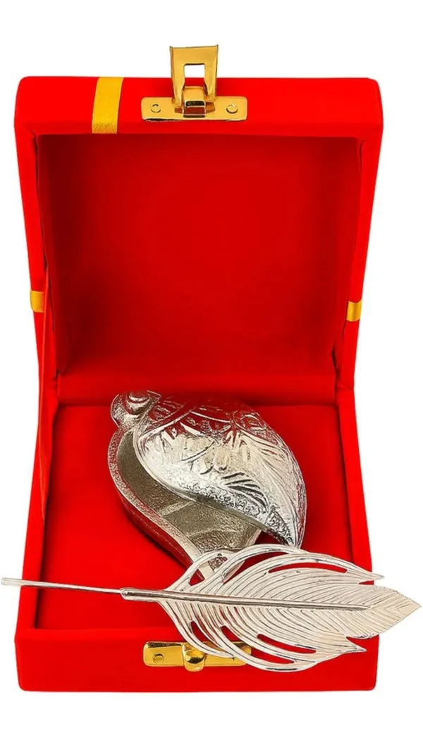 Silver_Iron_Leaf_Design_Decorative_Bowl_With_Lid