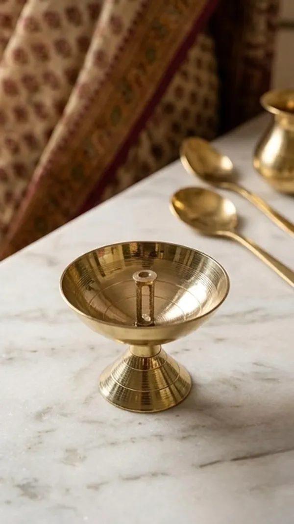 Gold_Brass_Traditional_Pooja_Diya_Stand