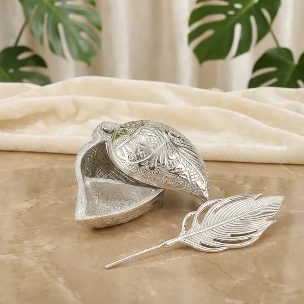 Silver_Iron_Leaf_Design_Decorative_Bowl_With_Lid