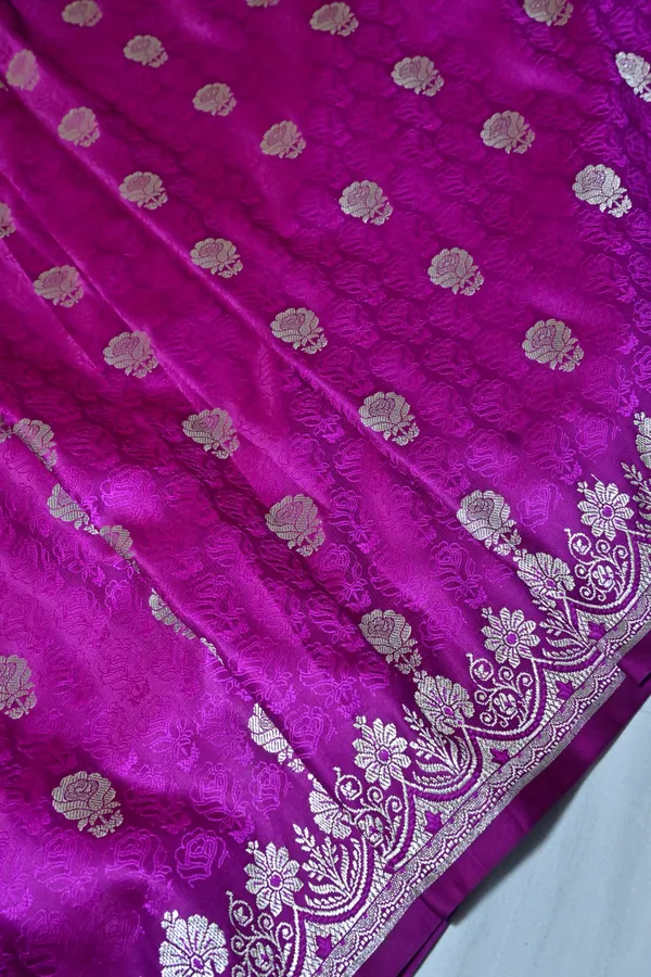 Premium_Purplish_Pink_Katan_Banarasi_Silk_Saree_With_Silver_Zari_Floral_Buta_Traditional_Wedding_Festive_Wear