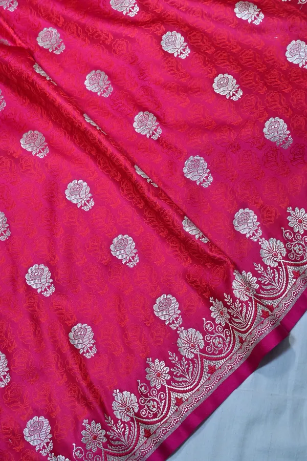 Premium_Rose_Pink_Katan_Banarasi_Silk_Saree_With_Silver_Zari_Floral_Buta_Traditional_Wedding_Festive_Wear