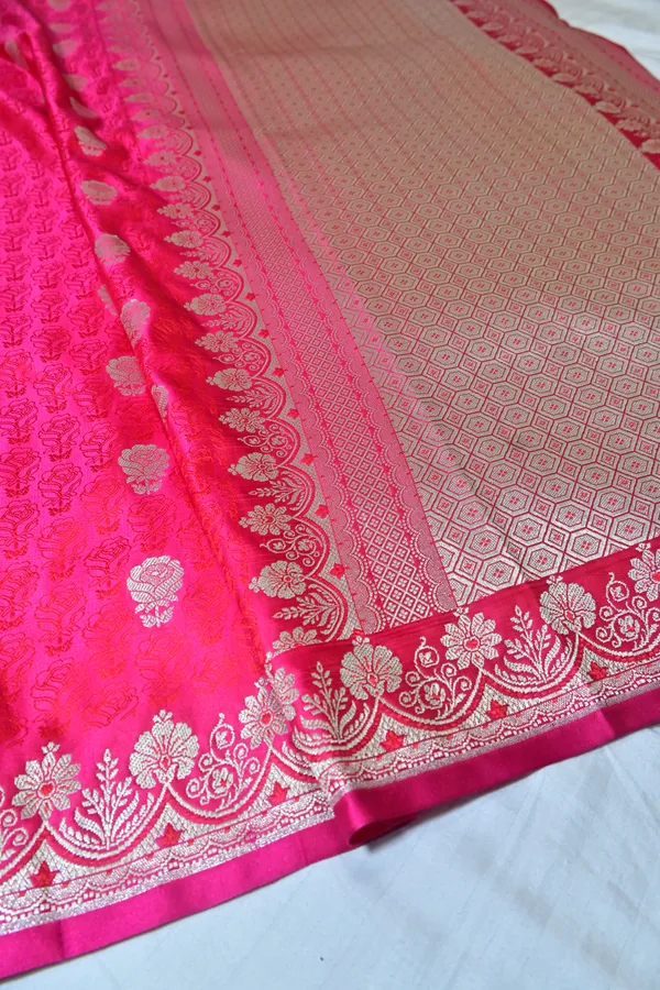 Premium_Rose_Pink_Katan_Banarasi_Silk_Saree_With_Silver_Zari_Floral_Buta_Traditional_Wedding_Festive_Wear
