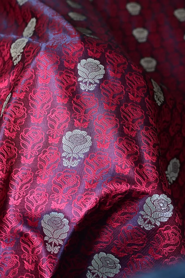 Premium_Deep_Wine_Katan_Banarasi_Silk_Saree_With_Silver_Zari_Floral_Buta_Traditional_Wedding_Festive_Wear