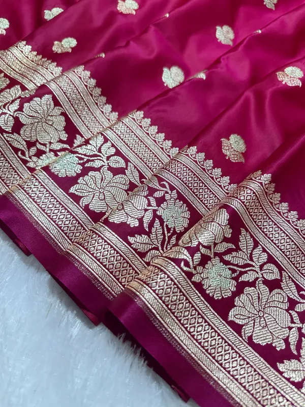 Premium_Rani_Pink_Banarasi_Silk_Saree_With_Rich_Gold_Silver_Double_Zari_Weaving