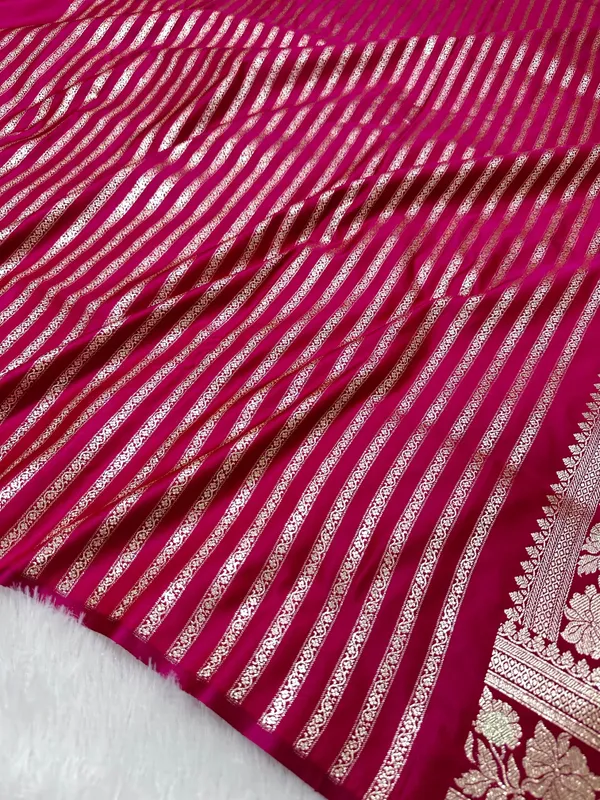 Premium_Rani_Pink_Banarasi_Silk_Saree_With_Rich_Gold_Silver_Double_Zari_Weaving