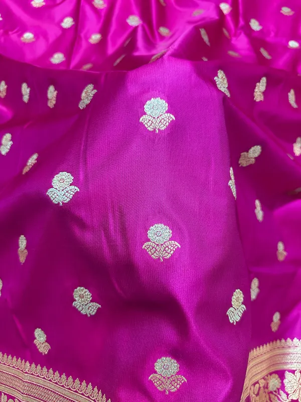 Premium_Bright_Pink_Banarasi_Silk_Saree_With_Rich_Gold_Silver_Double_Zari_Weaving