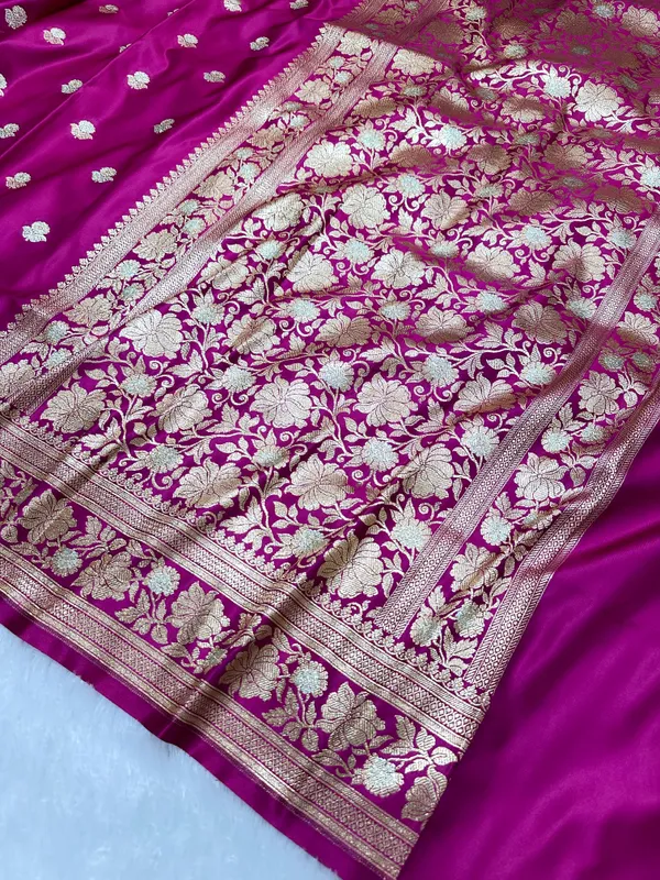 Premium_Bright_Pink_Banarasi_Silk_Saree_With_Rich_Gold_Silver_Double_Zari_Weaving