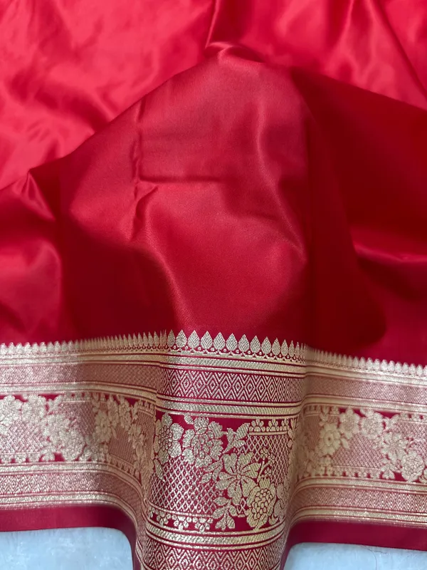 Luxury_Ruby_Red_Plain_Silk_Saree_With_Rich_Banarasi_Border