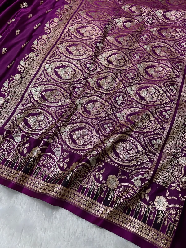 Premium_Royal_Purple_Banarasi_Silk_Saree_With_Elegant_Double_Zari_Buti_Border