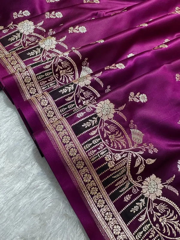 Premium_Royal_Purple_Banarasi_Silk_Saree_With_Elegant_Double_Zari_Buti_Border