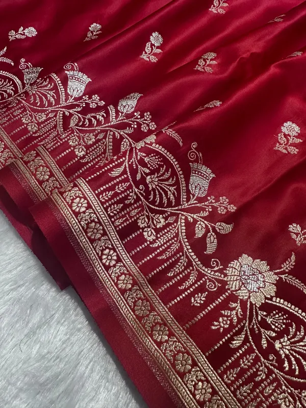 Premium_Crimson_Red_Banarasi_Silk_Saree_With_Elegant_Double_Zari_Buti_Border