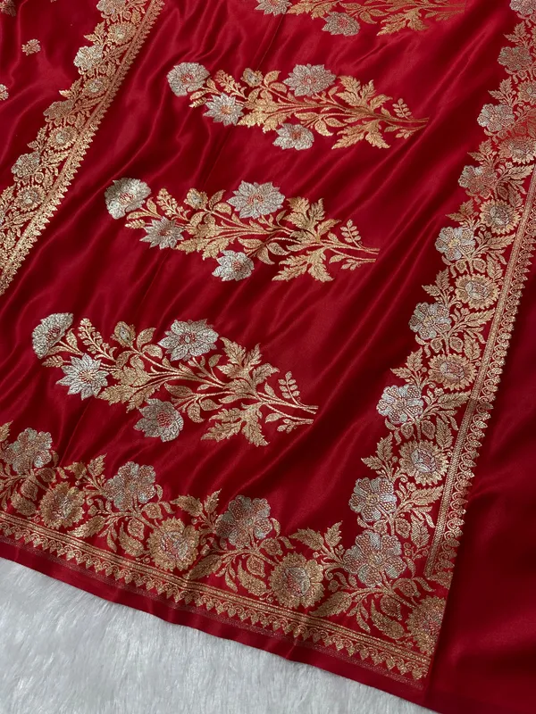 Premium_Scarlet_Red_Banarasi_Silk_Saree_With_Elegant_Double_Zari_Buti_Border