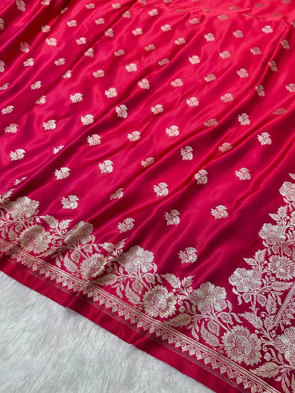 Premium_Rani_Banarasi_Silk_Saree_With_Elegant_Double_Zari_Buti_Border